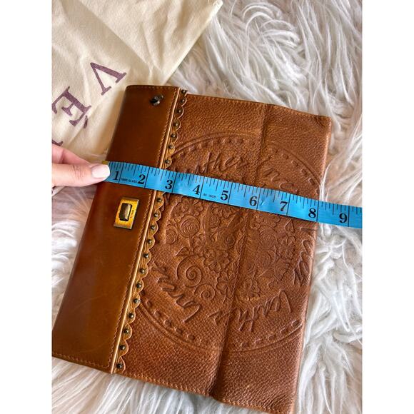 Velez Women's‎ Embossed Leather Clutch Wallet Timeless Everyday Casual Brown - Picture 9 of 11